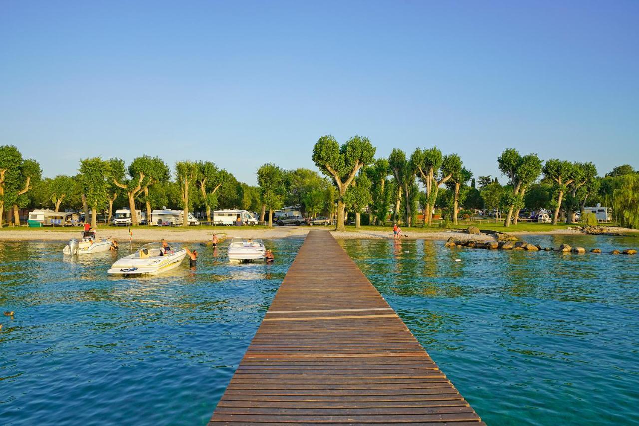 San Francesco Camping Village Ντεζεντσάνο ντελ Γκάρντα Εξωτερικό φωτογραφία