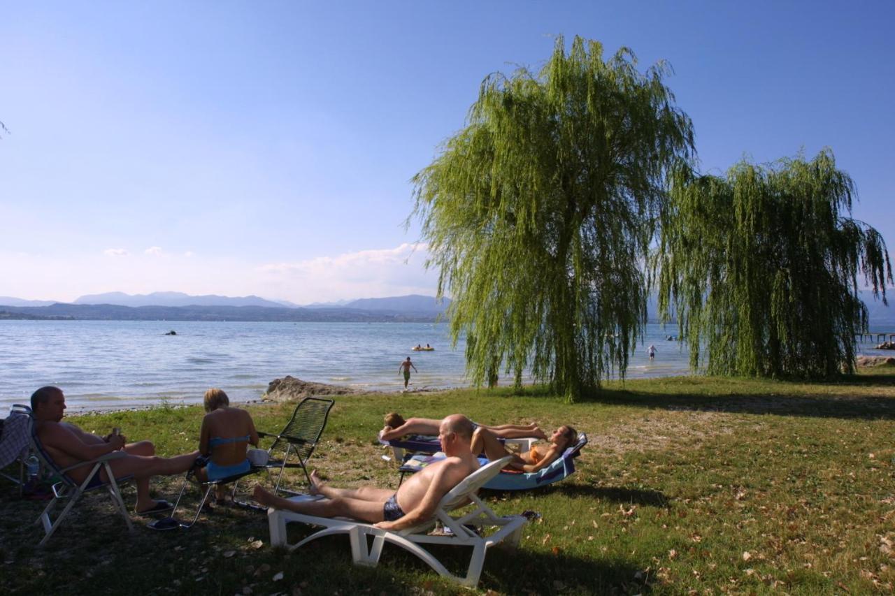 San Francesco Camping Village Ντεζεντσάνο ντελ Γκάρντα Εξωτερικό φωτογραφία