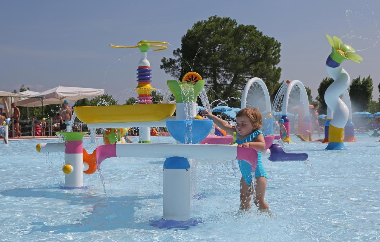 San Francesco Camping Village Ντεζεντσάνο ντελ Γκάρντα Εξωτερικό φωτογραφία