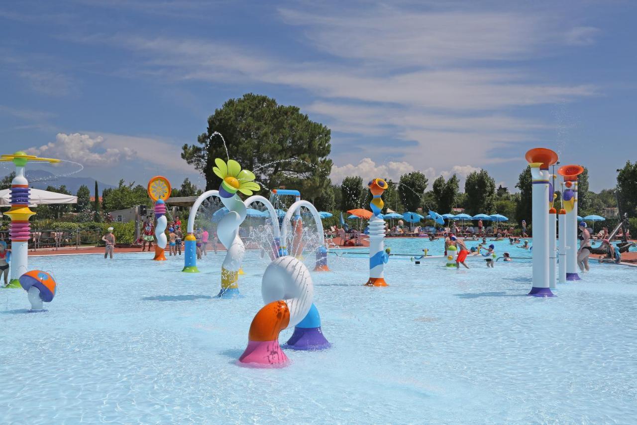 San Francesco Camping Village Ντεζεντσάνο ντελ Γκάρντα Εξωτερικό φωτογραφία