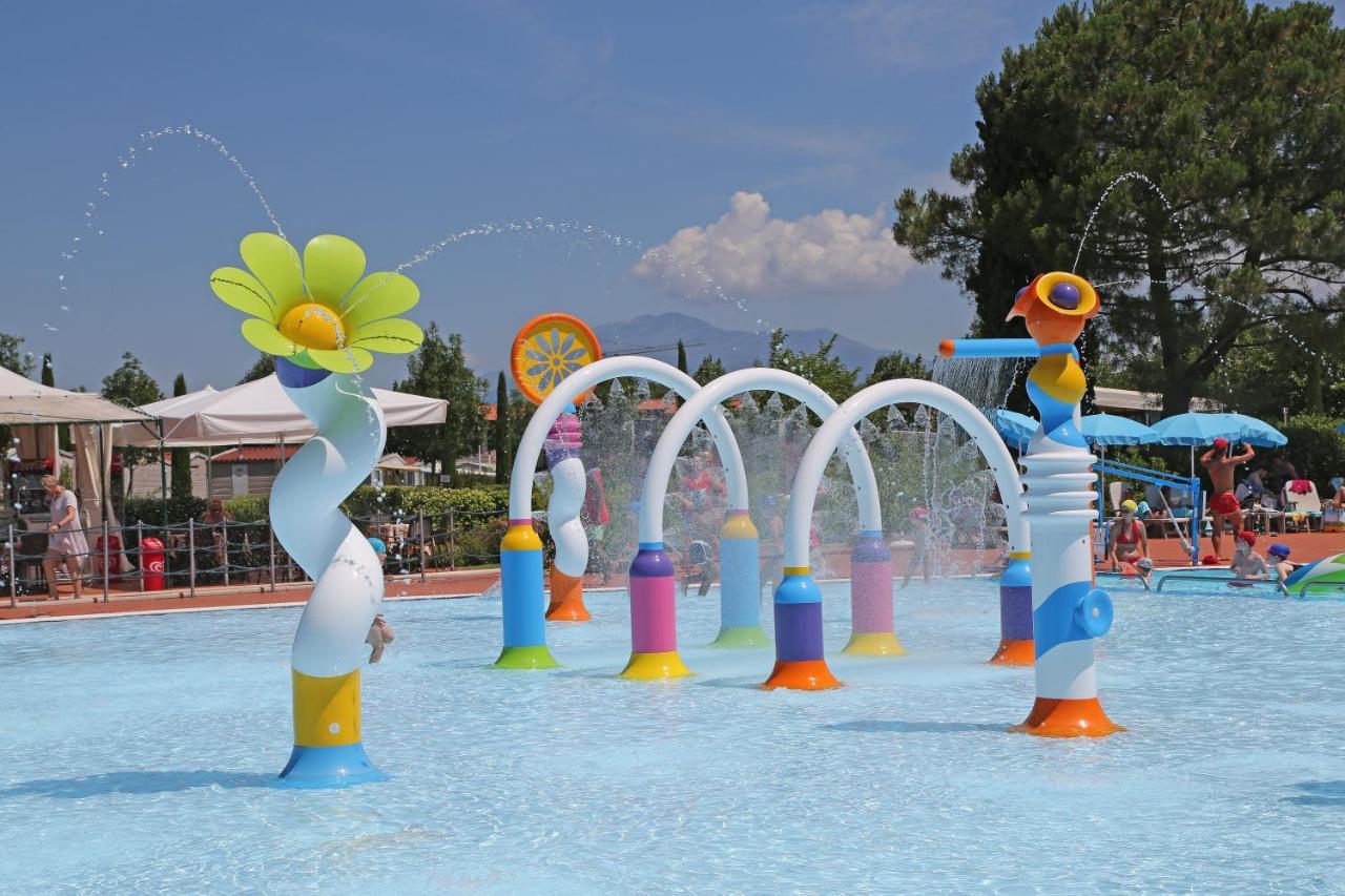 San Francesco Camping Village Ντεζεντσάνο ντελ Γκάρντα Εξωτερικό φωτογραφία