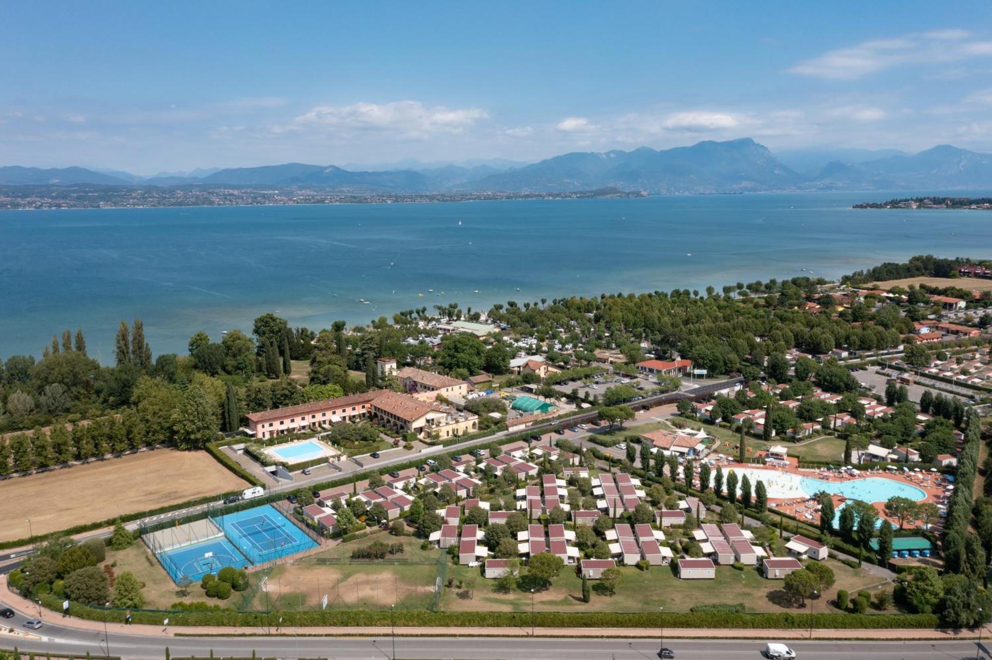 San Francesco Camping Village Ντεζεντσάνο ντελ Γκάρντα Εξωτερικό φωτογραφία